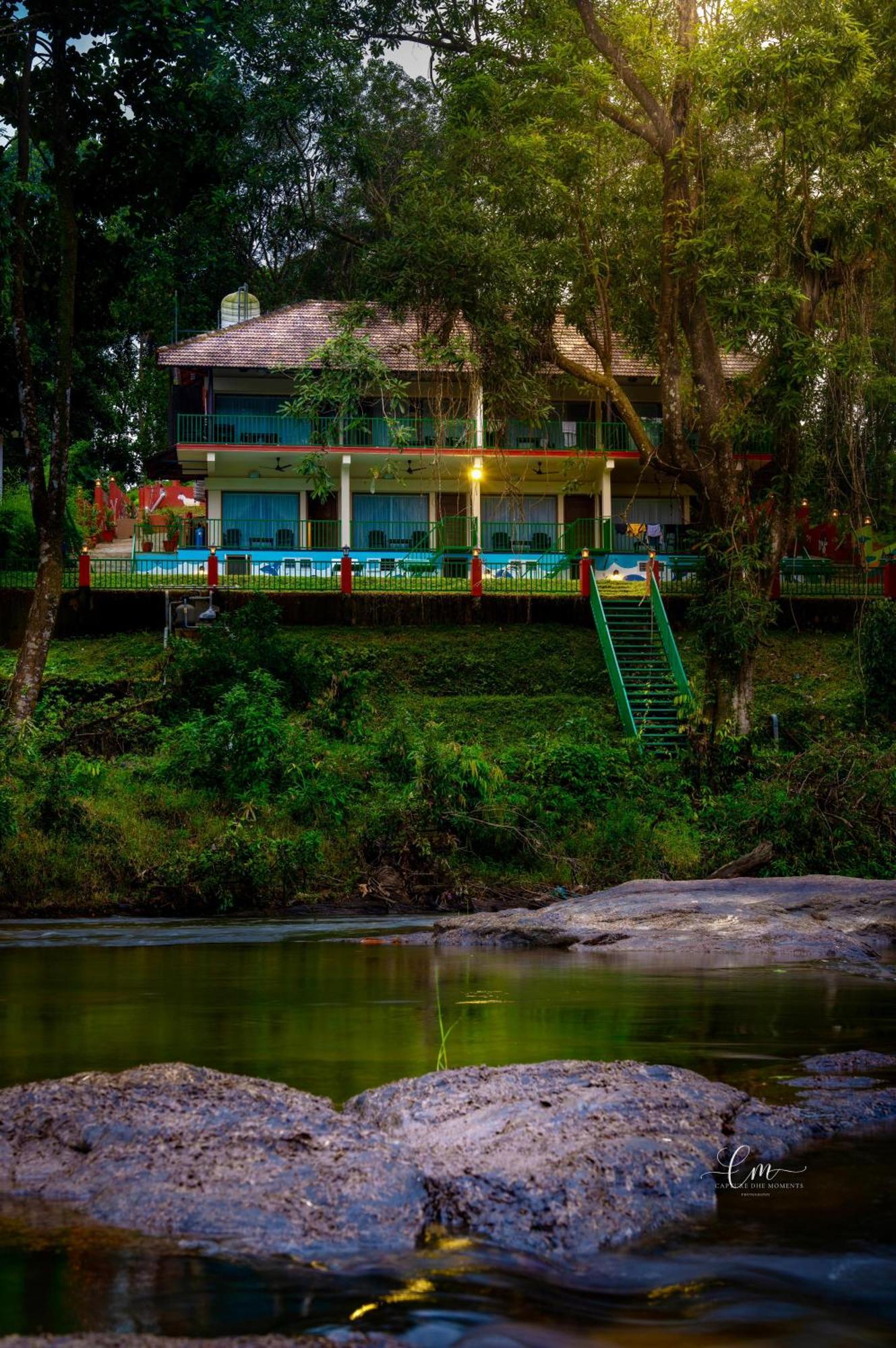 Falcon Riverview Resorts Kuttampuzha Exteriér fotografie
