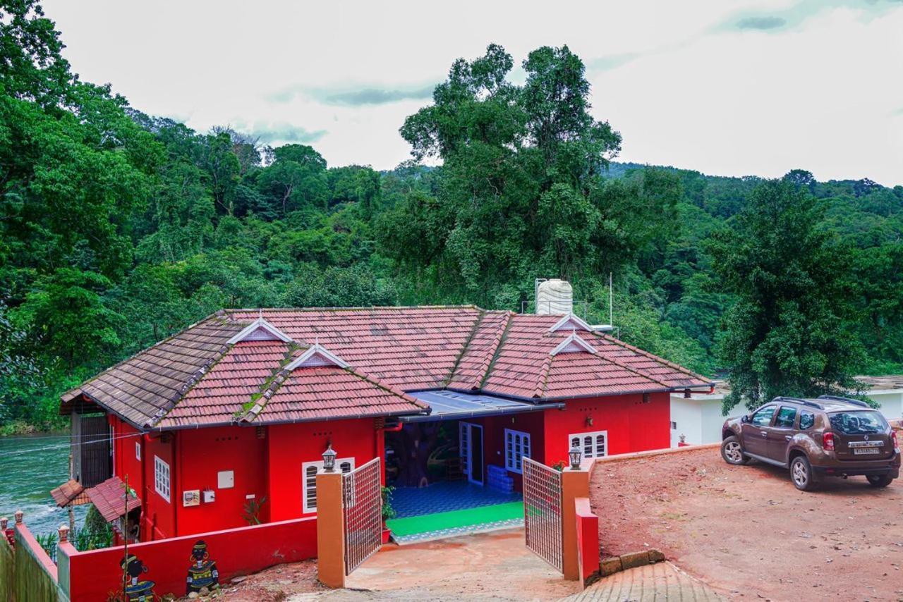 Falcon Riverview Resorts Kuttampuzha Exteriér fotografie